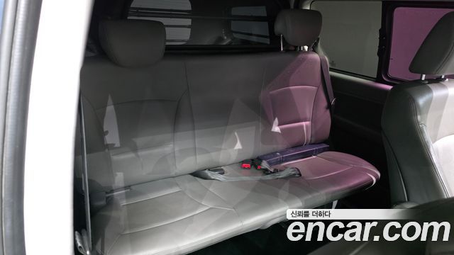 Hyundai Starex 2019 — photo 18