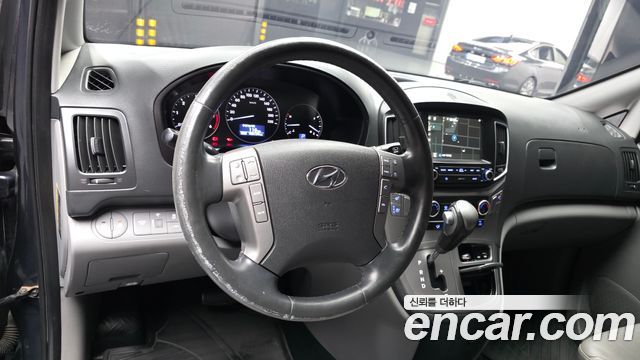 Hyundai Starex 2019 — photo 19