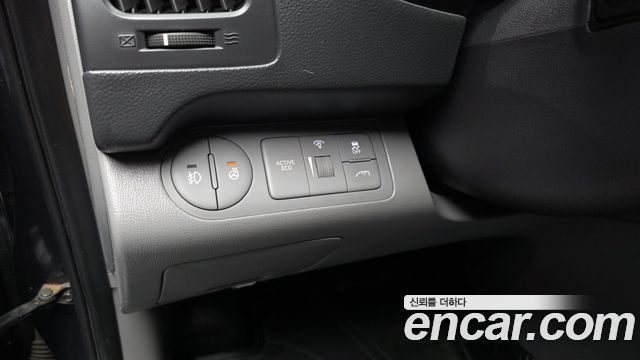 Hyundai Starex 2019 — photo 22