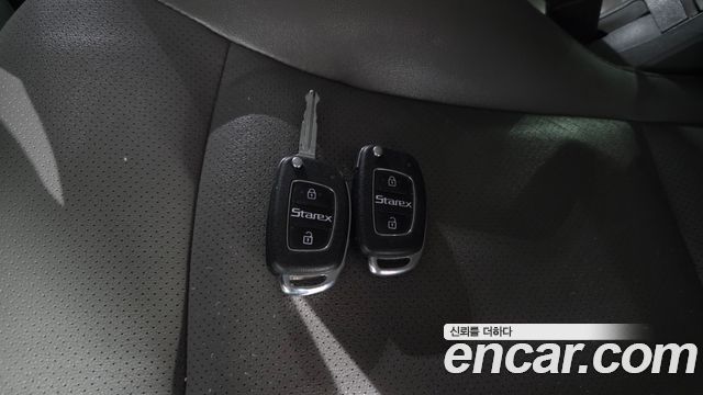 Hyundai Starex 2019 — photo 24