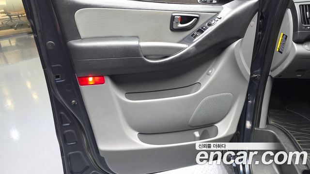 Hyundai Starex 2019 — photo 15