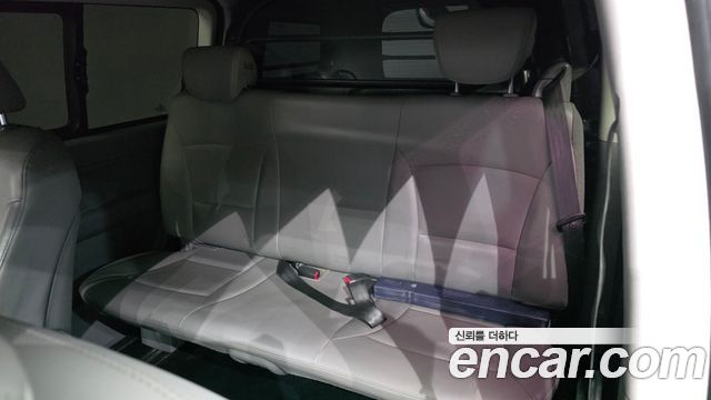 Hyundai Starex 2019 — photo 16