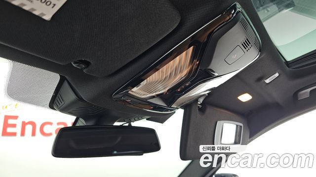 BMW 5-Series 2017 — photo 25
