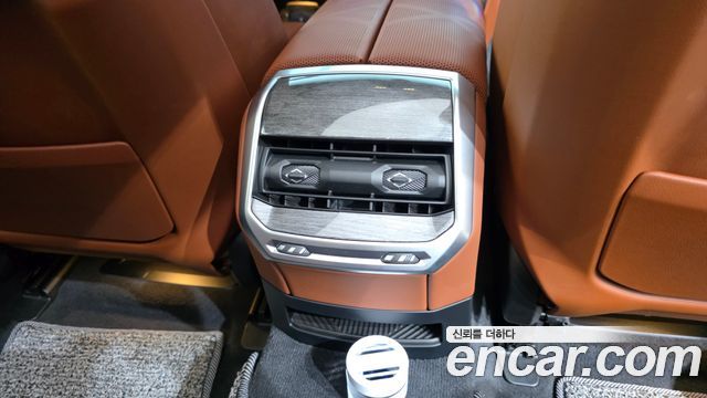 BMW 7-Series 2024 — photo 38