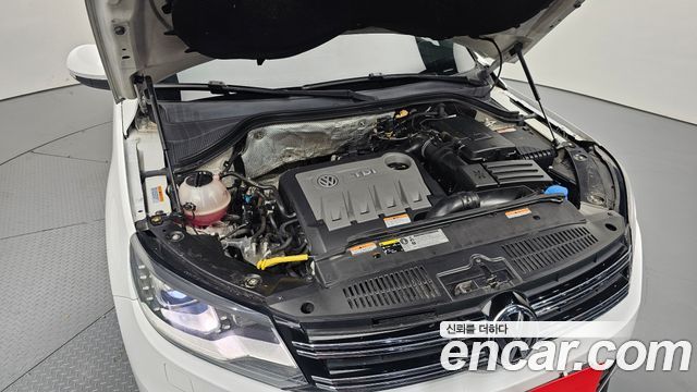 Volkswagen Tiguan 2015 — photo 6