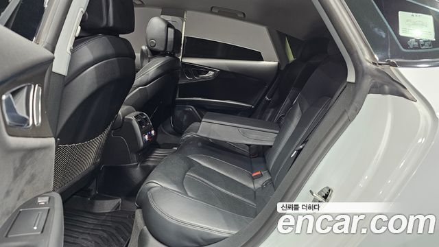 Audi A7 2016 — photo 11