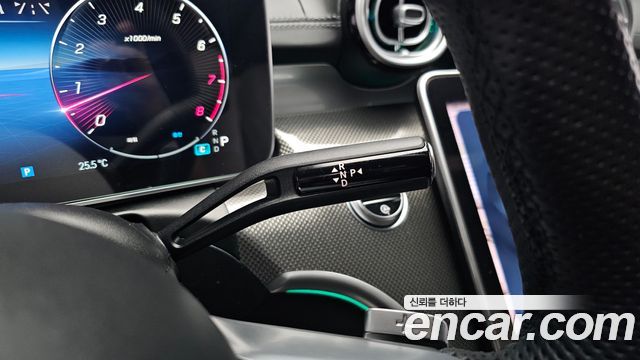 Mercedes-Benz C-Class 2024 — photo 12