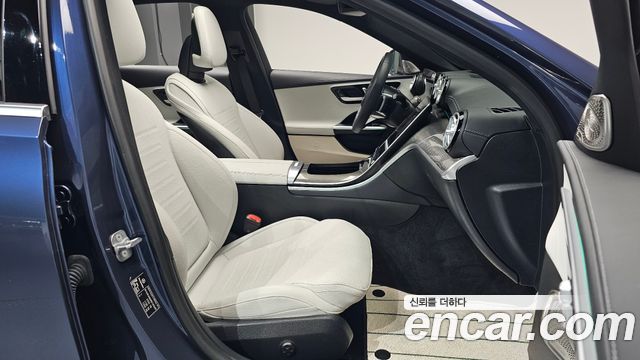 Mercedes-Benz C-Class 2024 — photo 16
