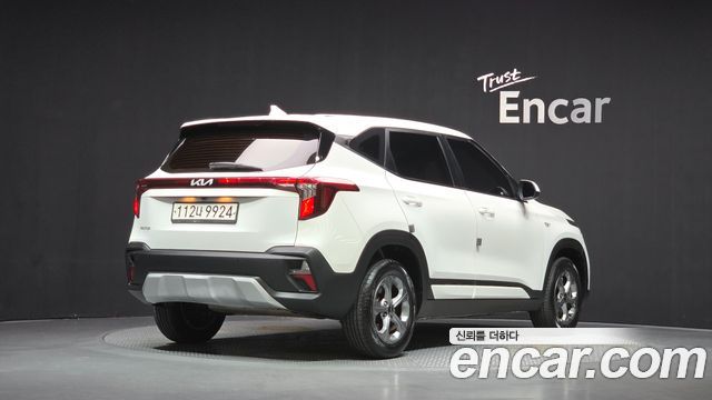Kia Seltos 2023 — photo 2