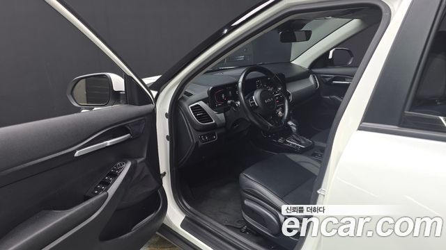 Kia Seltos 2023 — photo 13