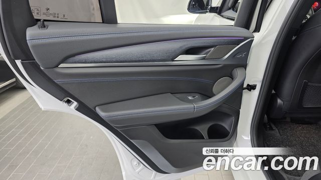 BMW iX3 2024 — photo 15
