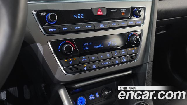 Hyundai Sonata 2016 — photo 11