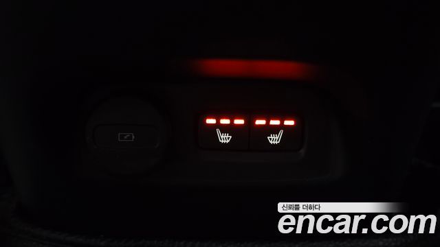 Volvo XC40 2021 — photo 22