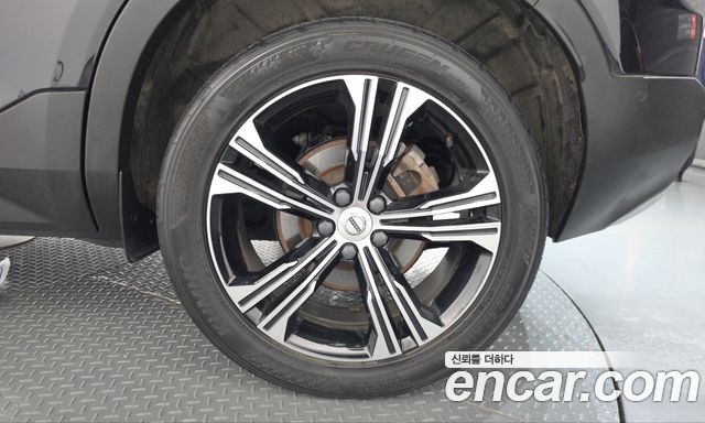 Volvo XC40 2021 — photo 7
