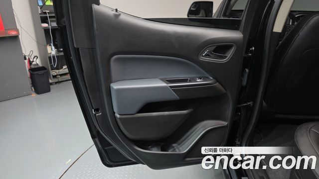 Chevrolet Korea Colorado 2022 — photo 15