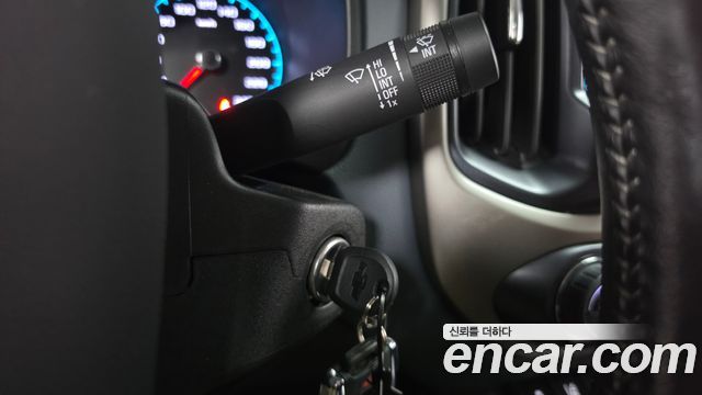 Chevrolet Korea Colorado 2022 — photo 29