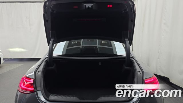 Mercedes-Benz CLS-Class 2022 — photo 24