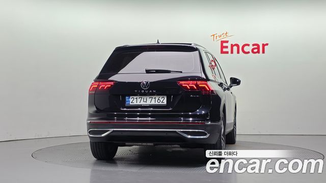 Volkswagen Tiguan 2023 — photo 4
