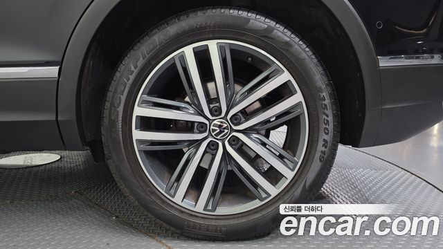 Volkswagen Tiguan 2023 — photo 5