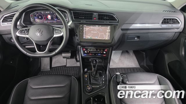 Volkswagen Tiguan 2023 — photo 10