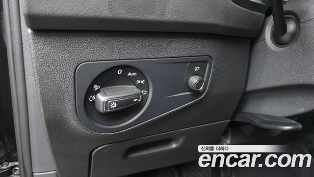 Volkswagen Tiguan 2023 — photo 17