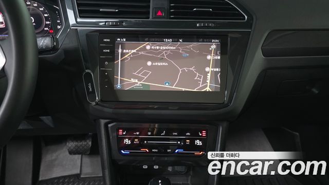 Volkswagen Tiguan 2023 — photo 19