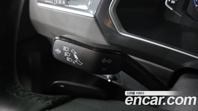 Volkswagen Tiguan 2023 — photo 33