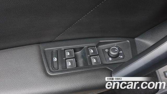 Volkswagen Tiguan 2023 — photo 34