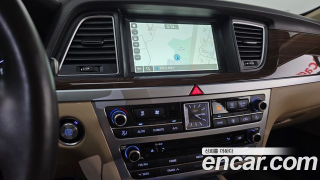 Genesis G80 2018 — photo 13