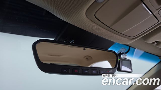 Genesis G80 2018 — photo 17