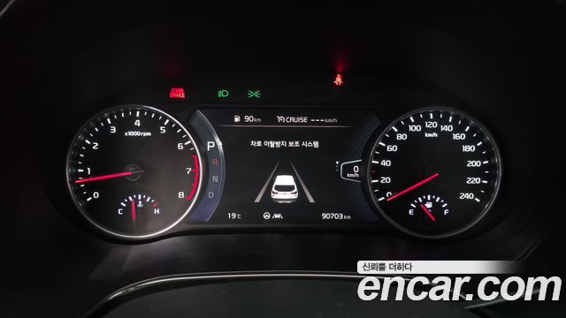 Kia Seltos 2023 — photo 11