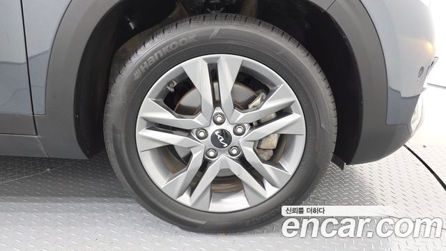 Kia Seltos 2023 — photo 7