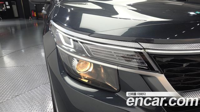Kia Seltos 2023 — photo 8