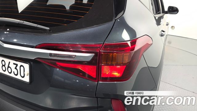 Kia Seltos 2023 — photo 9
