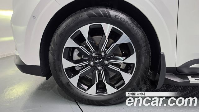 Kia Canival 2023 — photo 5