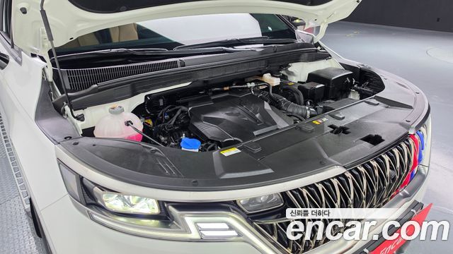 Kia Canival 2023 — photo 6