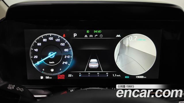 Kia Canival 2023 — photo 8