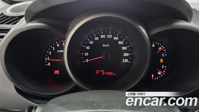 Kia Soul 2010 — photo 8