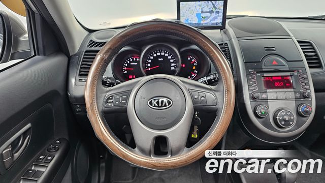 Kia Soul 2010 — photo 13