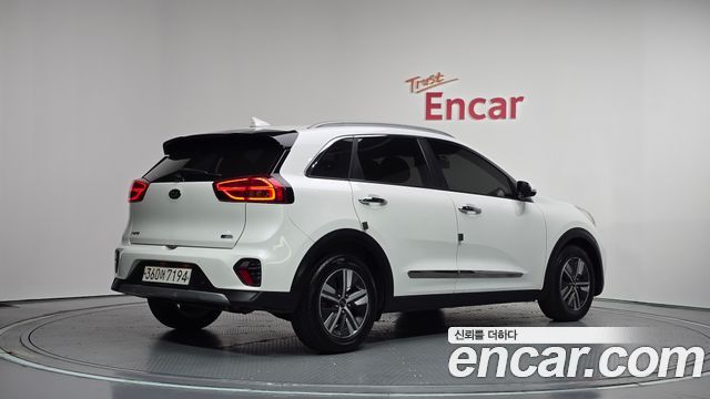 Kia Niro 2020 — photo 2