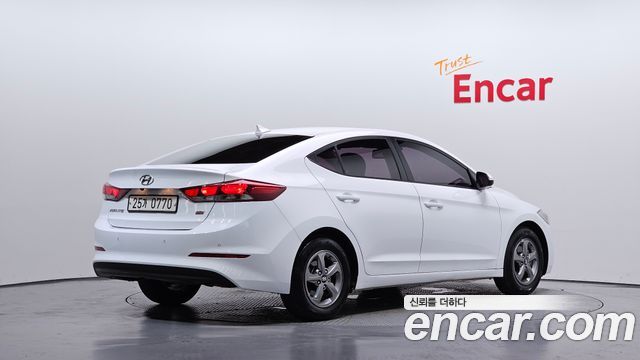Hyundai AVANTE 2017 — photo 2