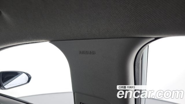 Hyundai AVANTE 2017 — photo 29