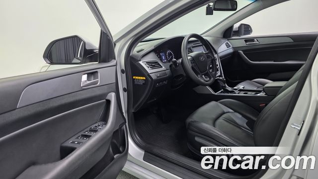 Hyundai Sonata 2016 — photo 11