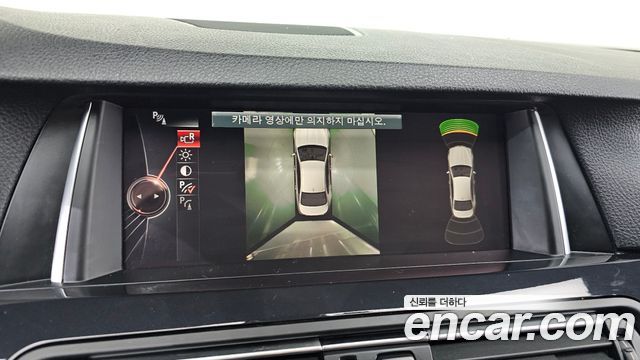 BMW 5-Series 2016 — photo 18