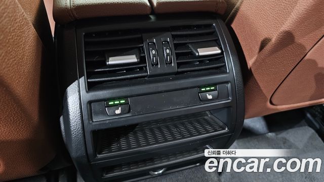 BMW 5-Series 2016 — photo 19