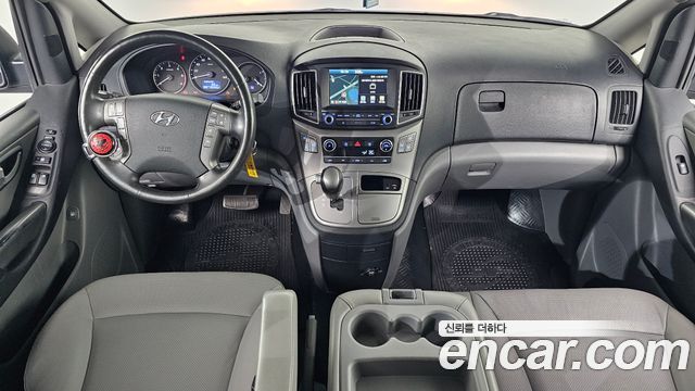 Hyundai Starex 2019 — photo 10