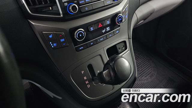 Hyundai Starex 2019 — photo 12