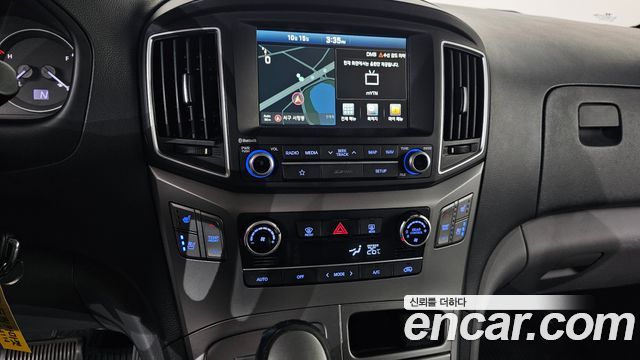Hyundai Starex 2019 — photo 19