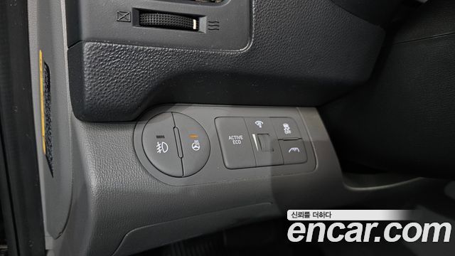 Hyundai Starex 2019 — photo 22