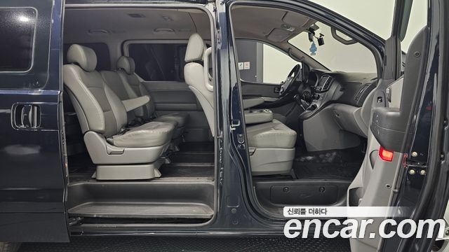Hyundai Starex 2019 — photo 16